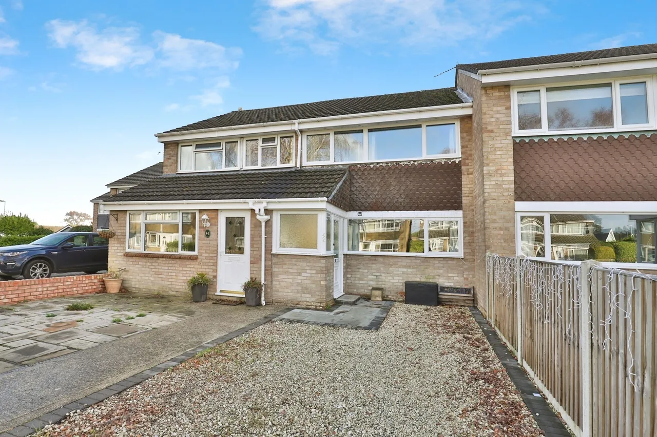 3 bed house for sale, Heathfield Road, West Moors, BH22