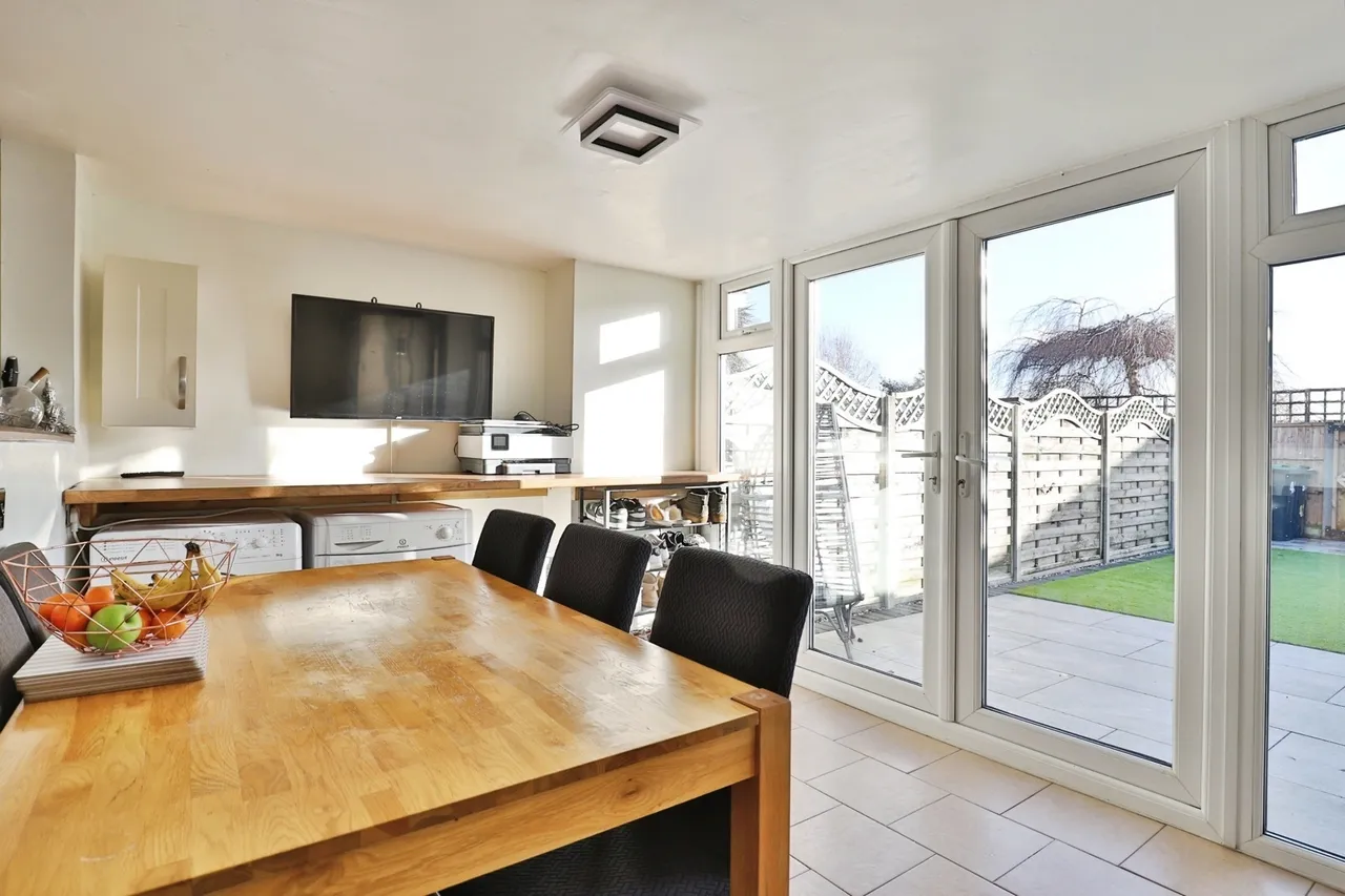 Heathfield Road, West Moors, BH22, photo 7