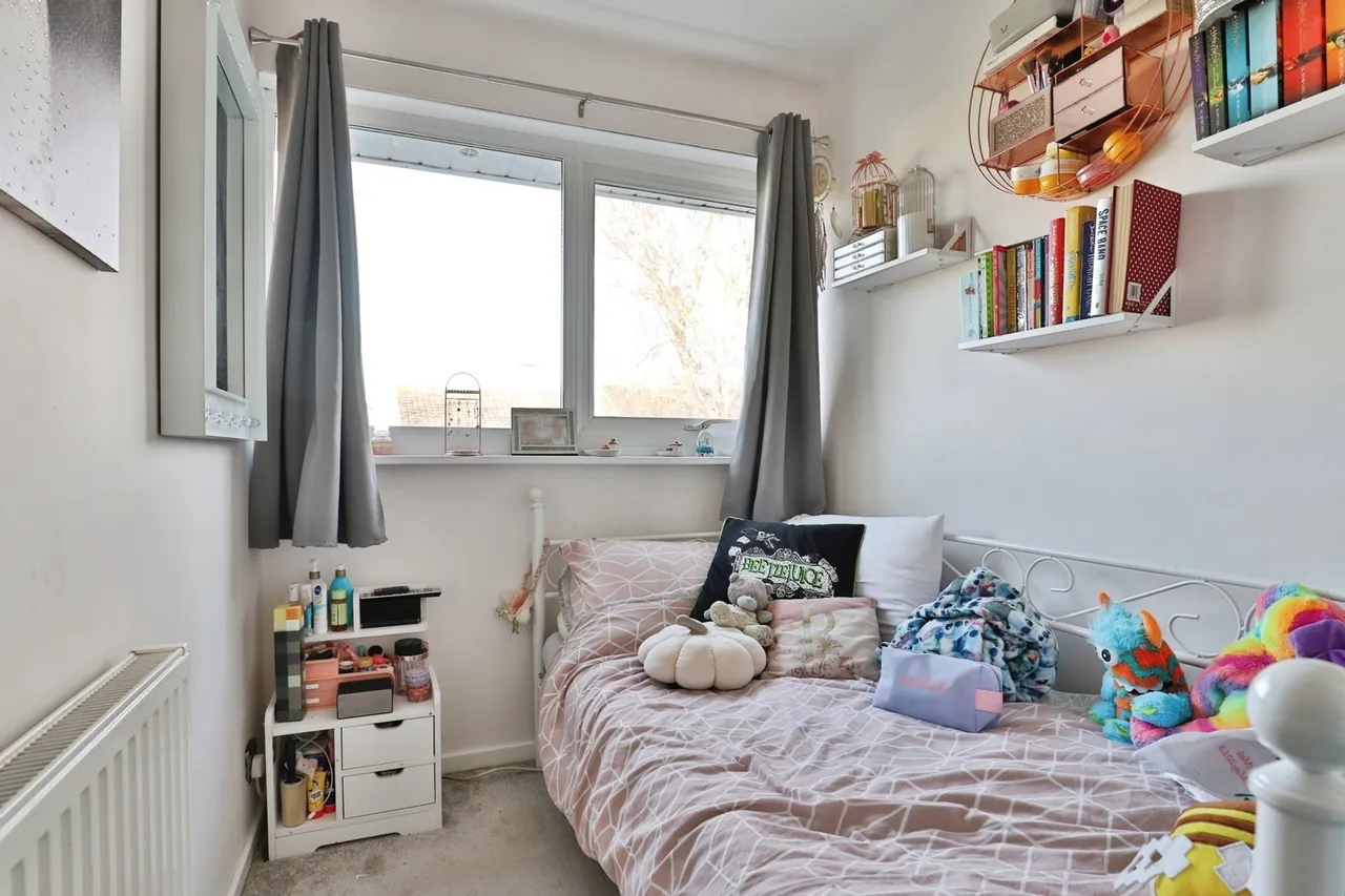 Heathfield Road, West Moors, BH22, photo 15