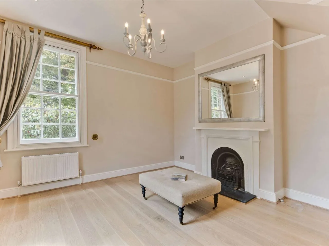 Old Chestnut Avenue, Claremont Park, KT10, photo 4