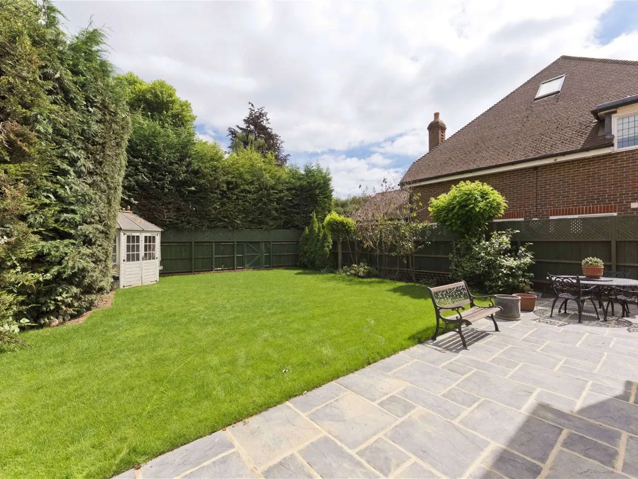 Old Chestnut Avenue, Claremont Park, KT10, photo 7