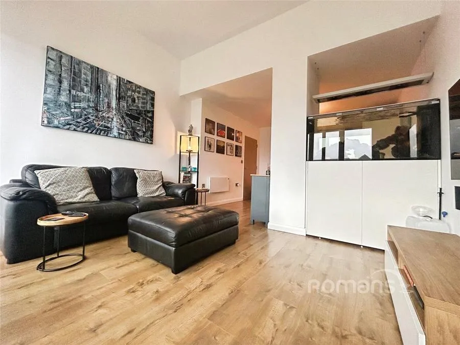 Farnborough Road, Farnborough, GU14, photo 4