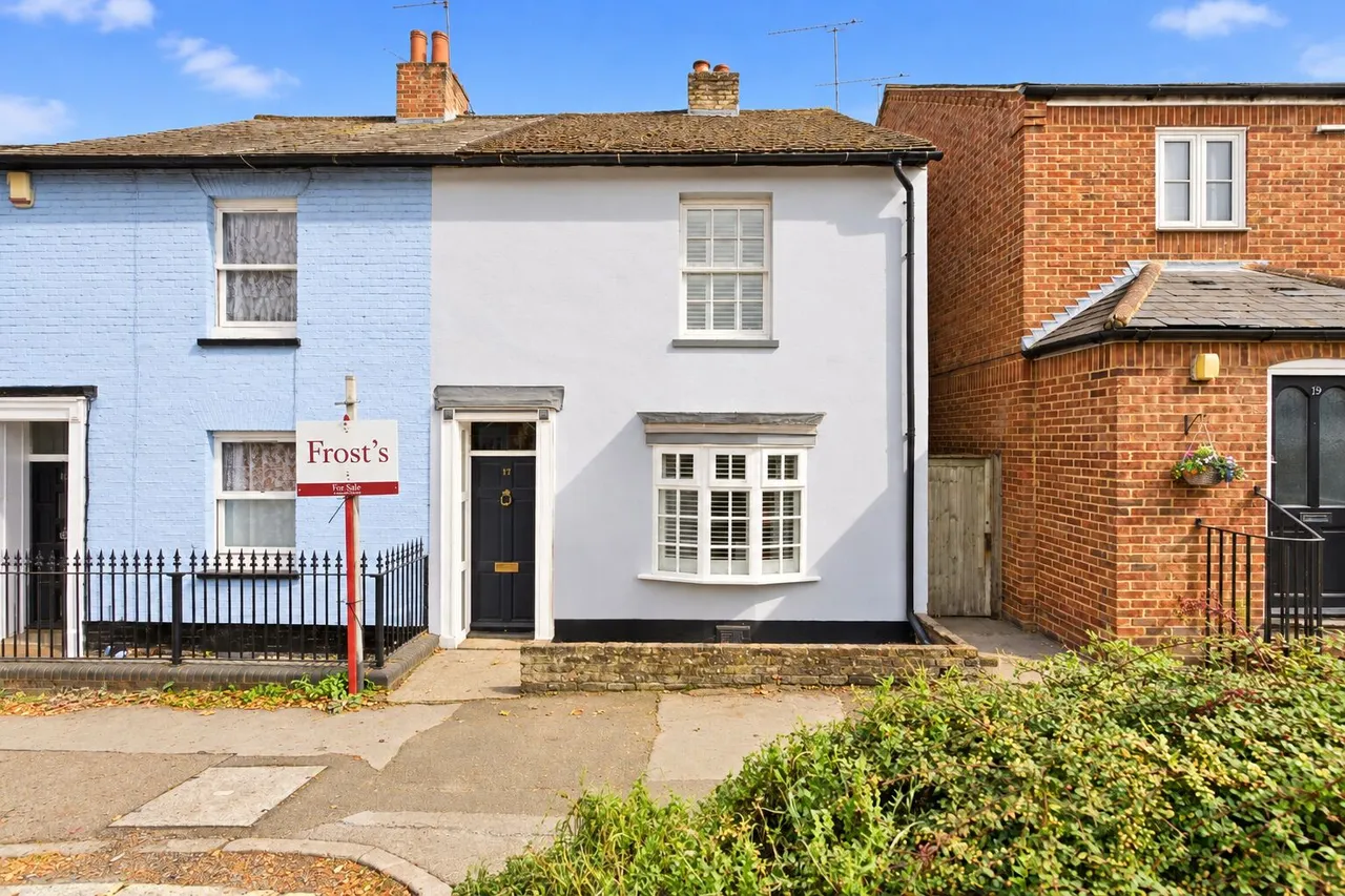 2 bed house for sale, High Street, London Colney, AL2