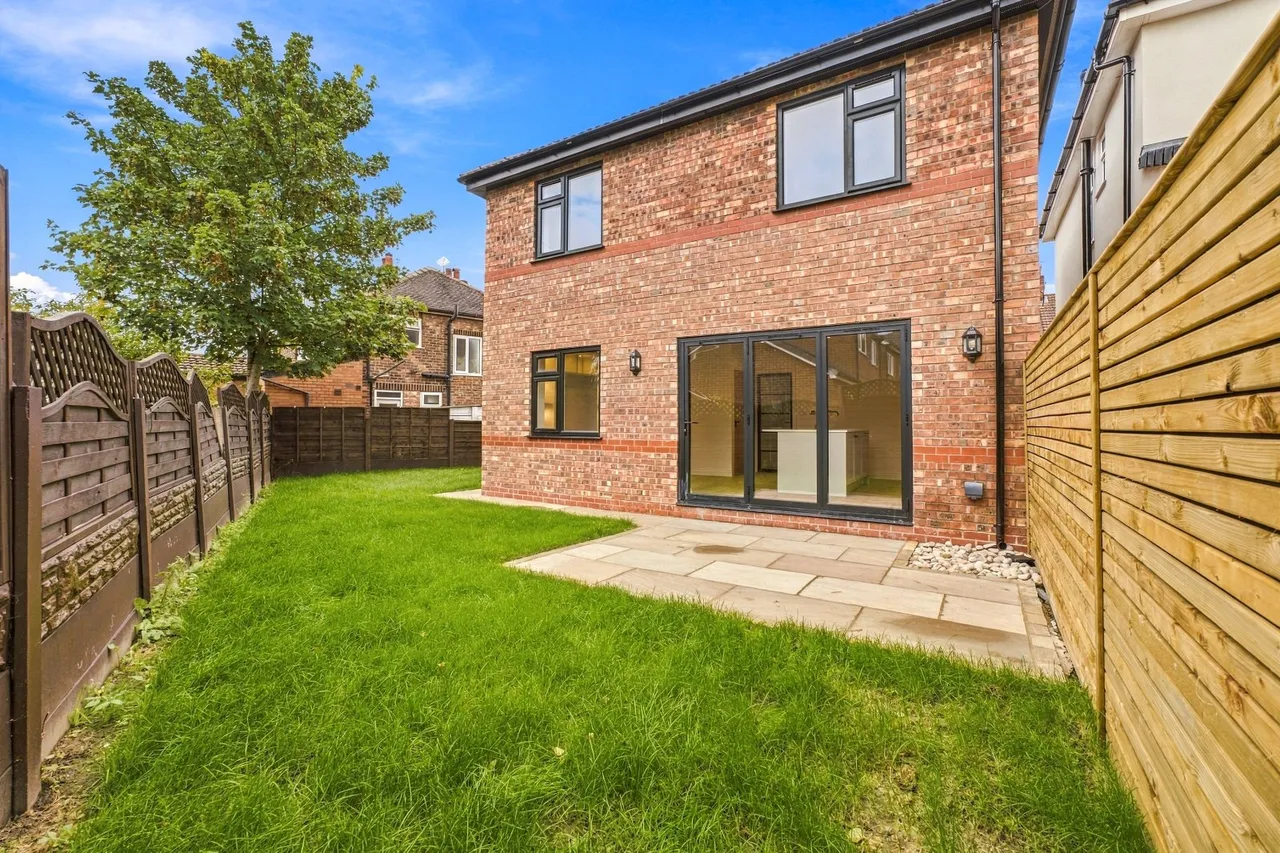 Heswall Road, Reddish, SK5, photo 7