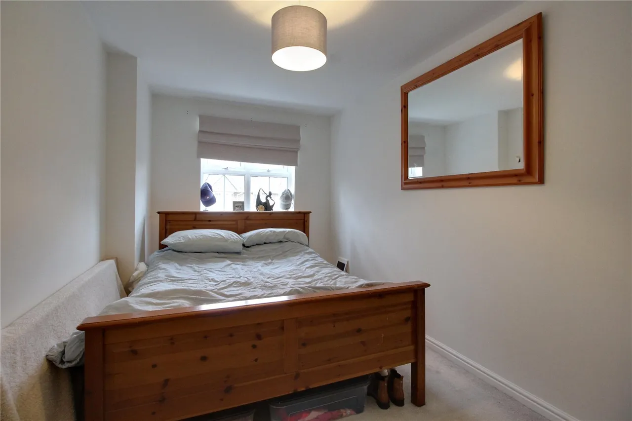 Kingsley Square, Fleet, Hampshire, GU51 1AJ, photo 7