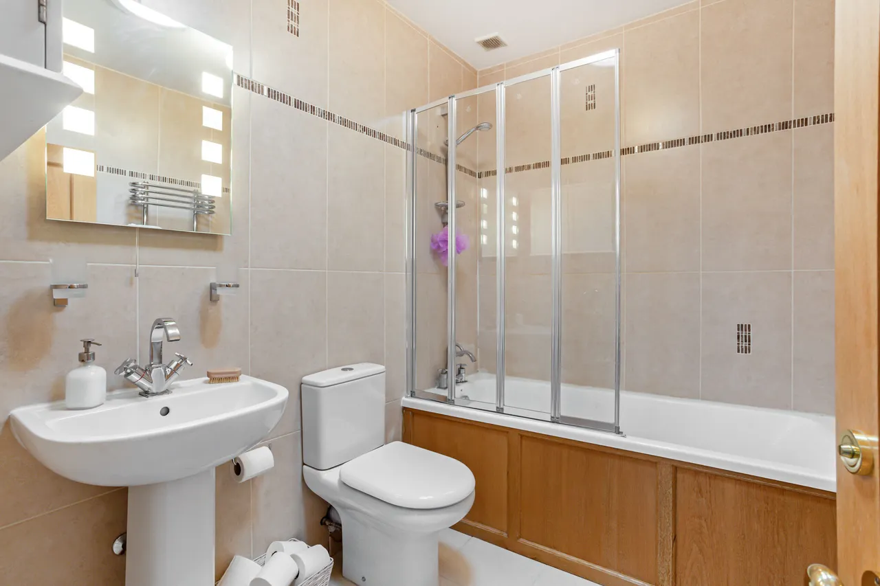 East Street, Alresford, SO24, photo 11