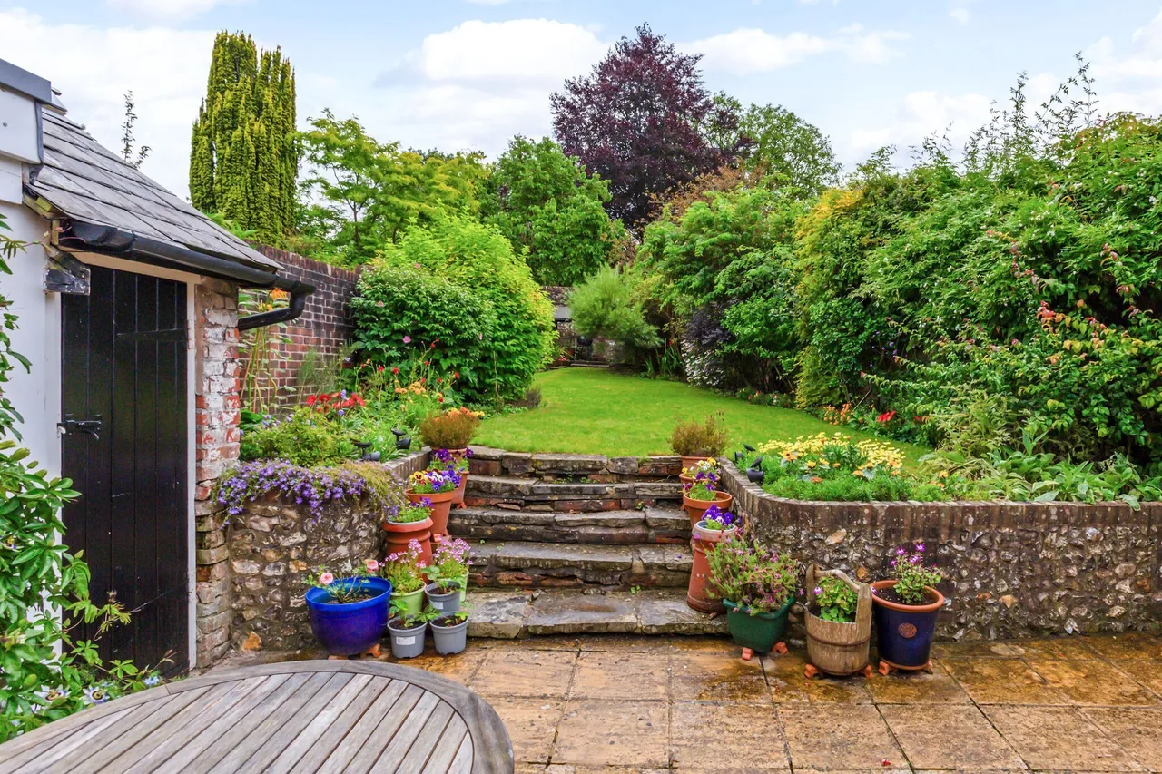 East Street, Alresford, SO24, photo 12