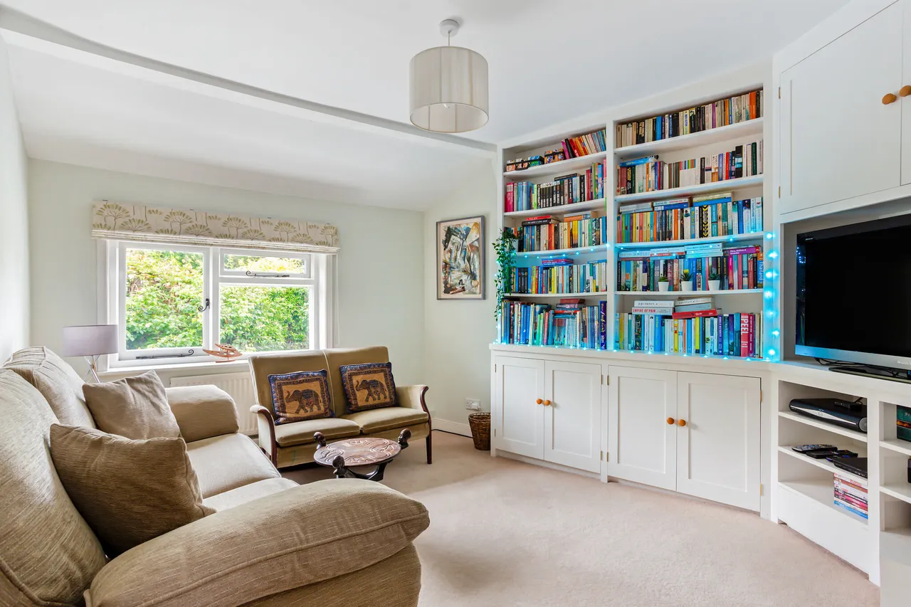 East Street, Alresford, SO24, photo 2