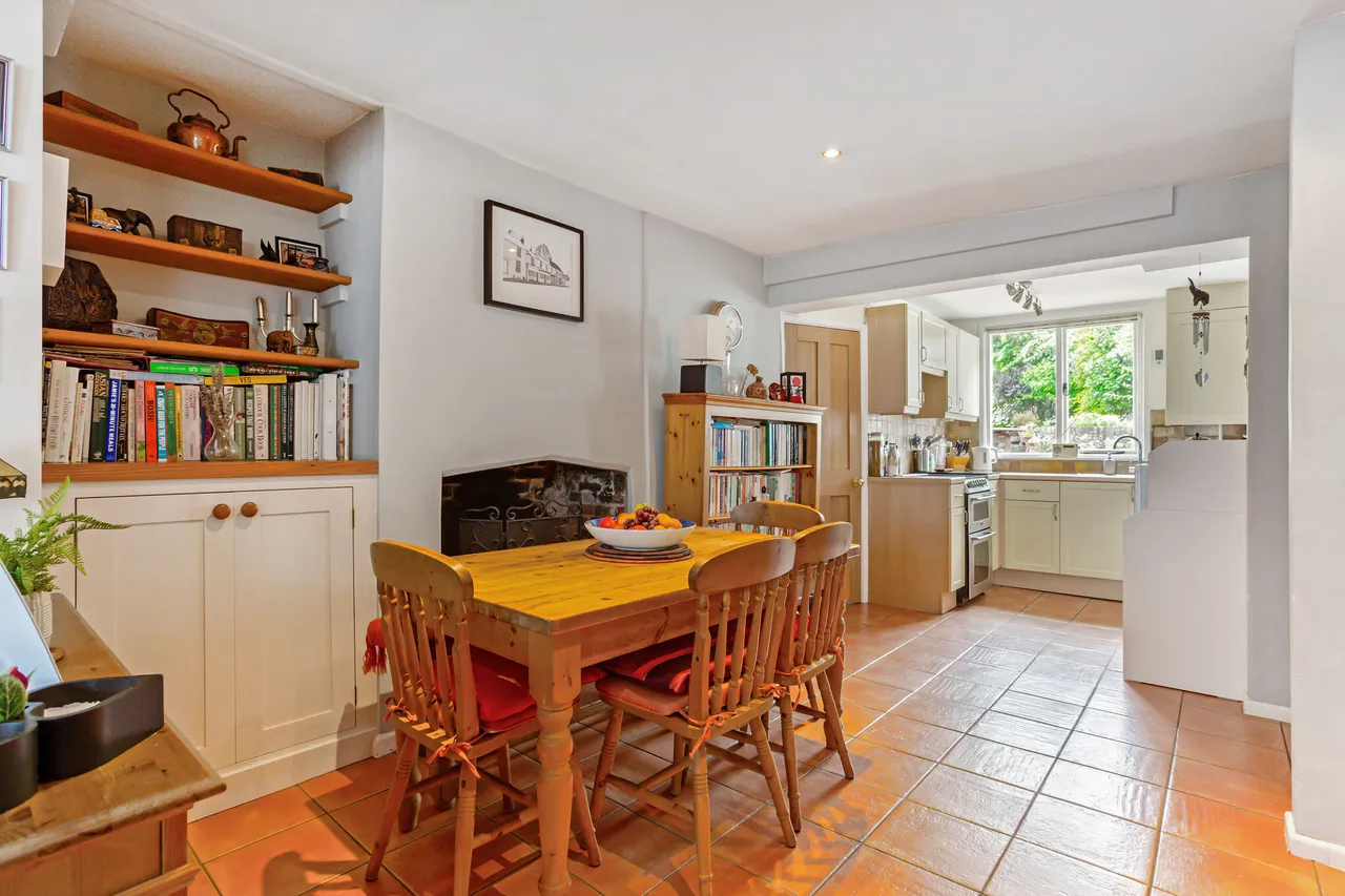 East Street, Alresford, SO24, photo 3