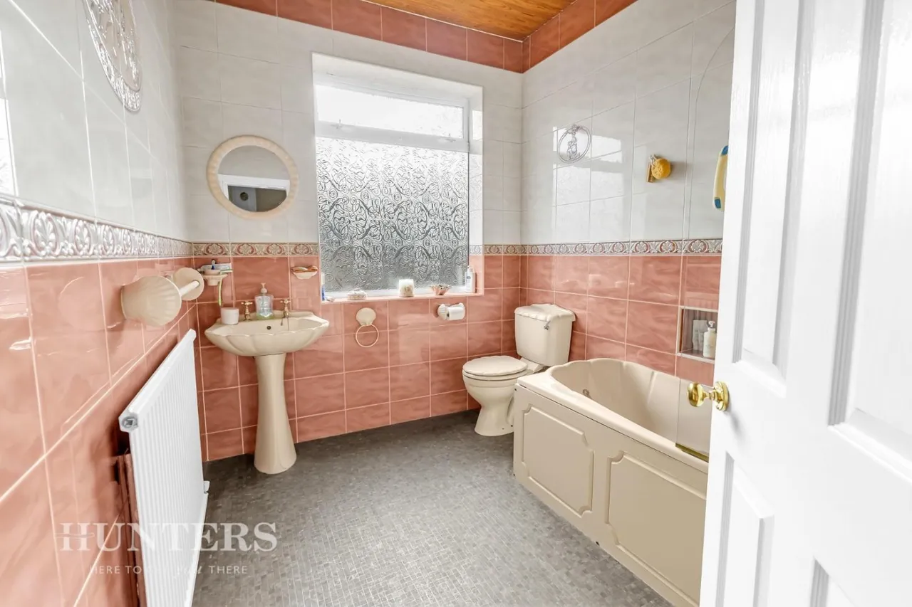 Honeywell Lane, Oldham, OL8, photo 17