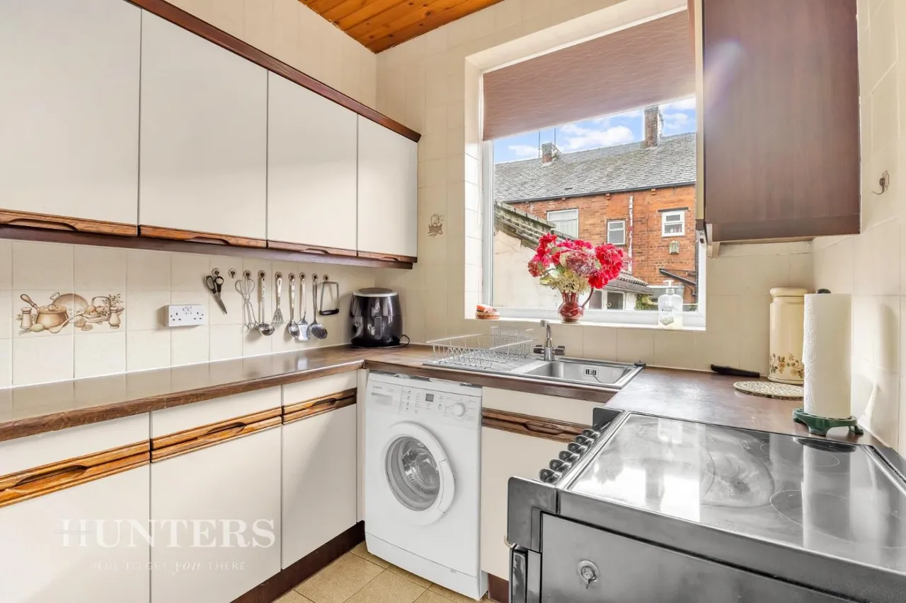 Honeywell Lane, Oldham, OL8, photo 8