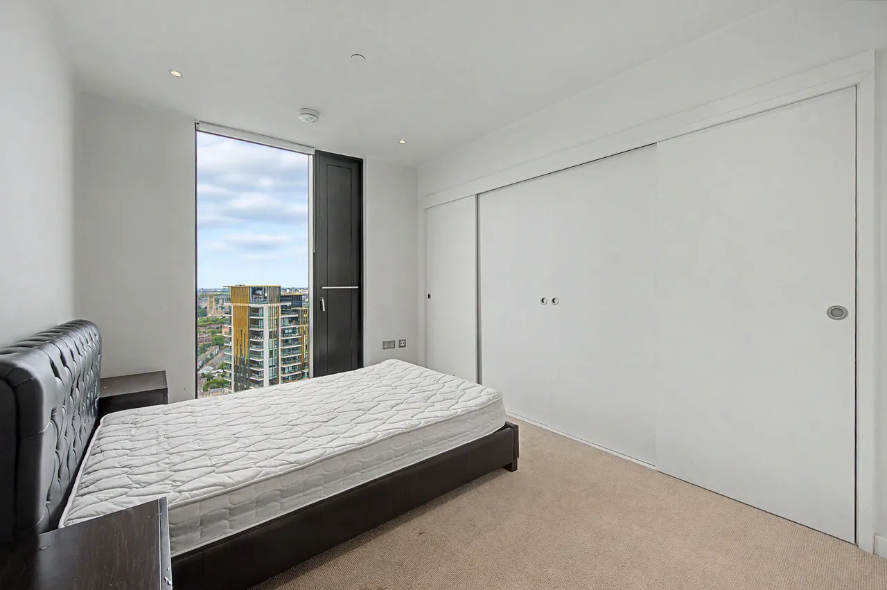 Apartment 4004, The Strata, 8 Walworth Road, London, photo 11