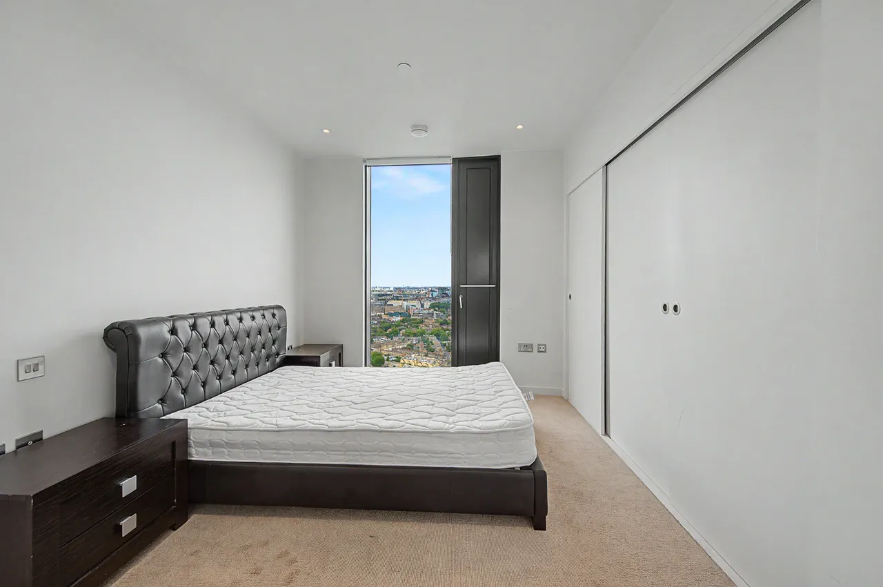 Apartment 4004, The Strata, 8 Walworth Road, London, photo 9