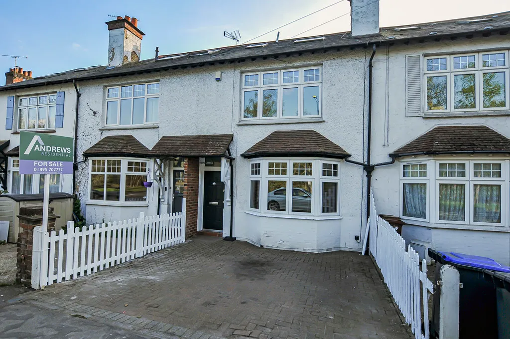 4 bed house for sale — Oxford Road, Gerrards Cross, SL9