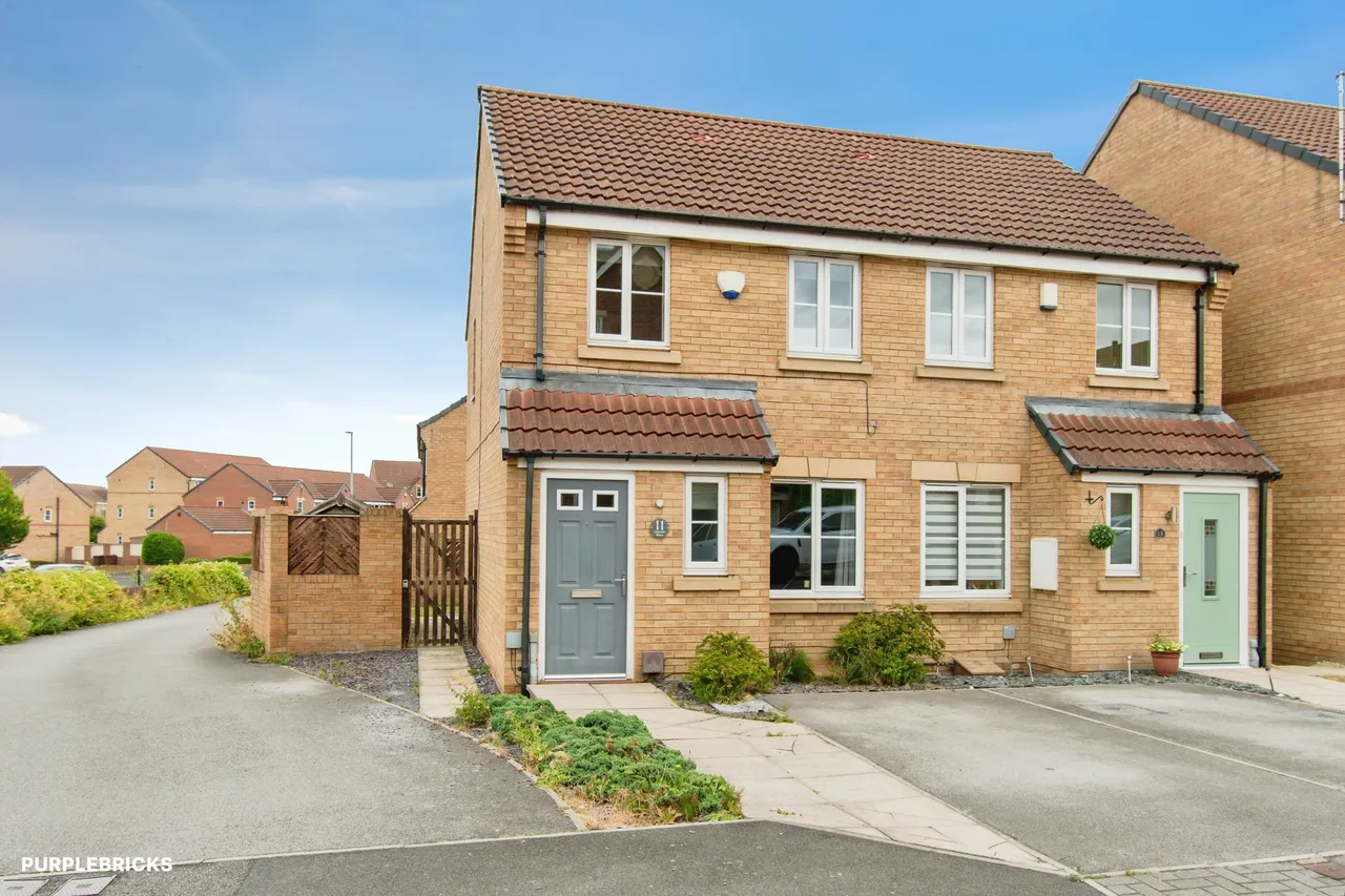 2 bed house for sale, Lavender Mews, Castleford, WF10