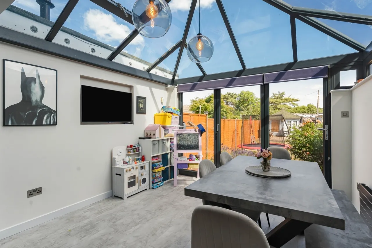 Ashford Avenue, Ashford, TW15, photo 15