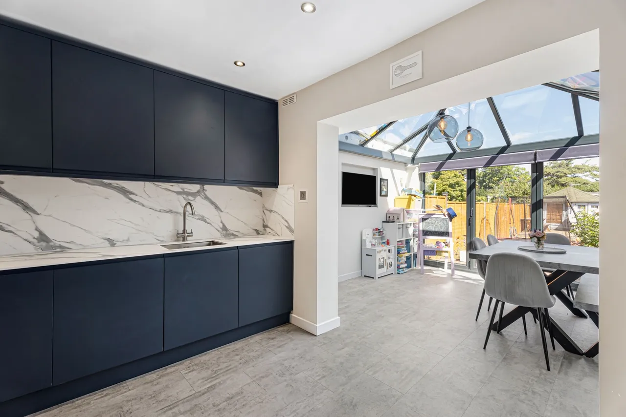 Ashford Avenue, Ashford, TW15, photo 13