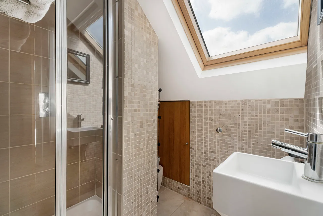 Ashford Avenue, Ashford, TW15, photo 17
