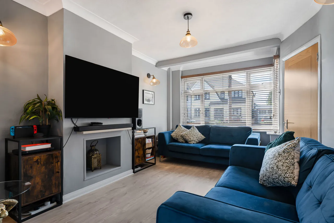 Ashford Avenue, Ashford, TW15, photo 2
