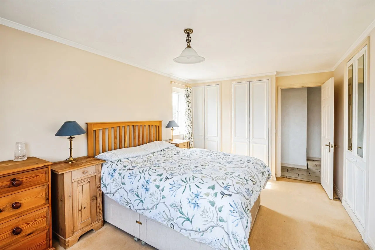 Court Farm Road, Newhaven, photo 11
