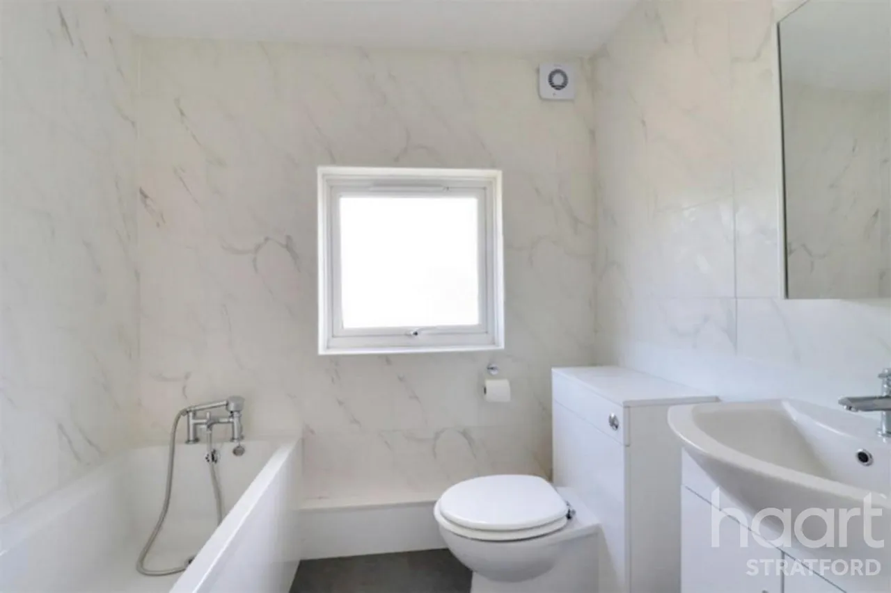Sprowston Road, London, E7, photo 8