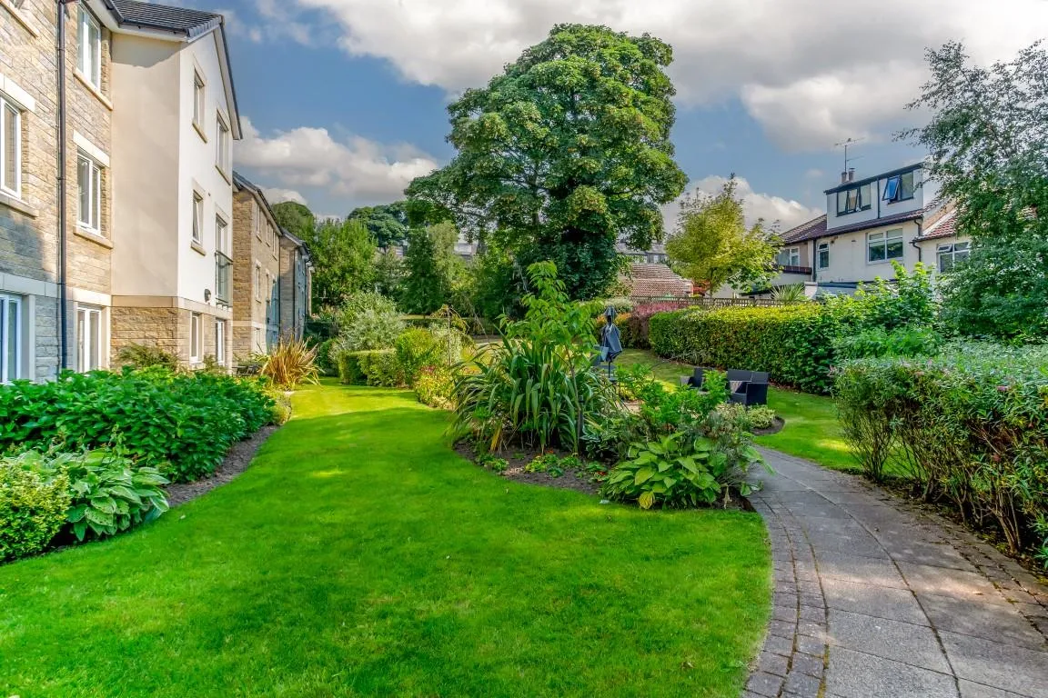 Rufford Avenue, Yeadon, LS19, photo 11