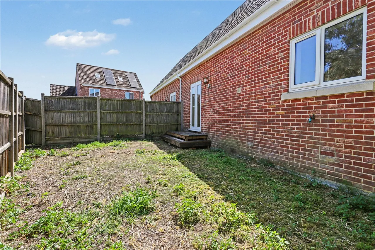 Clere Close, Wymondham, Norwch, Norfolk, NR18, photo 3