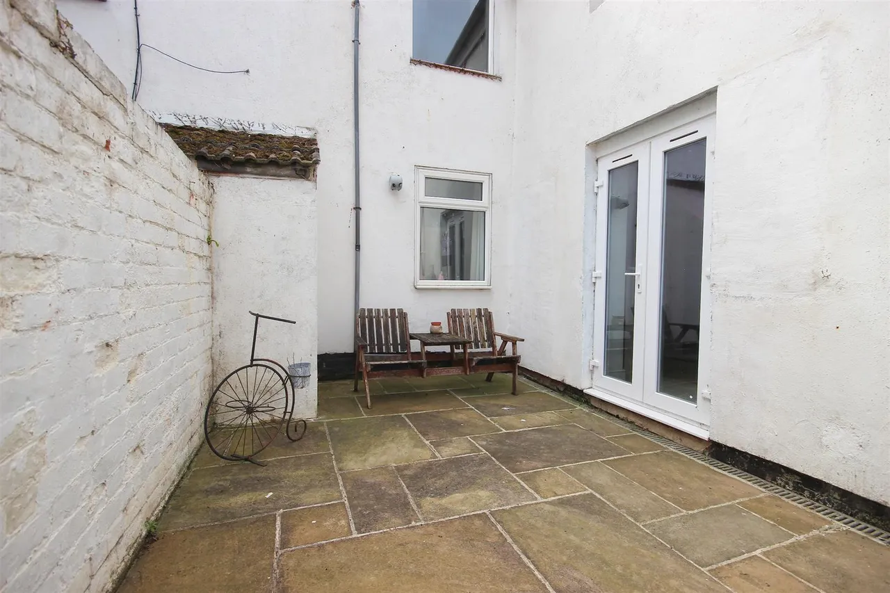 South Terrace, Hornsea, photo 11