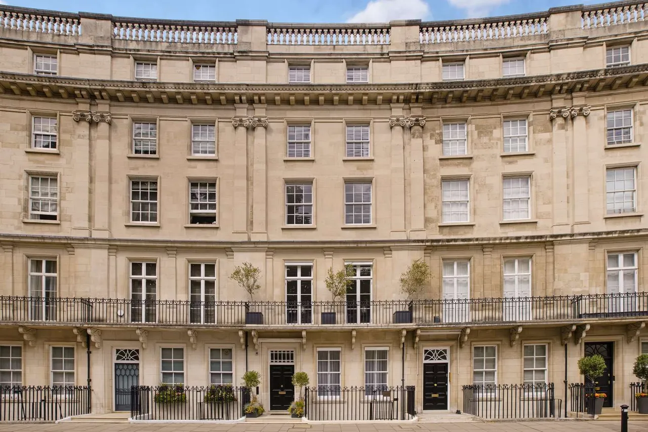 6 bed house to rent — Wilton Crescent, London, SW1X 8SA