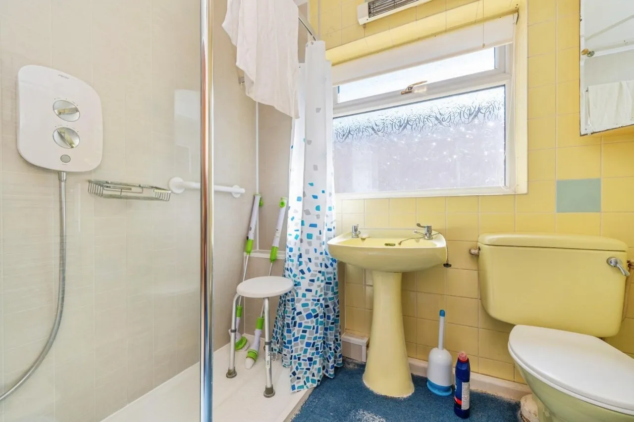 Stephenson Close, Glascote, B77, photo 13