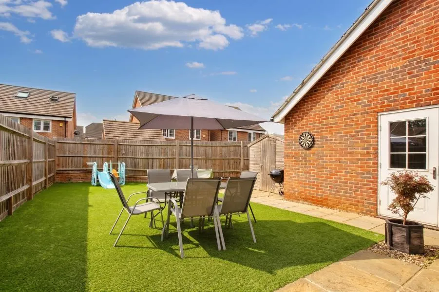Jersey Close, Woking, GU21, photo 13