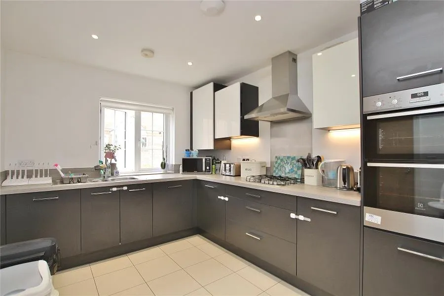 Jersey Close, Woking, GU21, photo 3