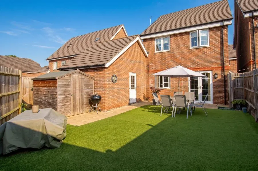 Jersey Close, Woking, GU21, photo 2