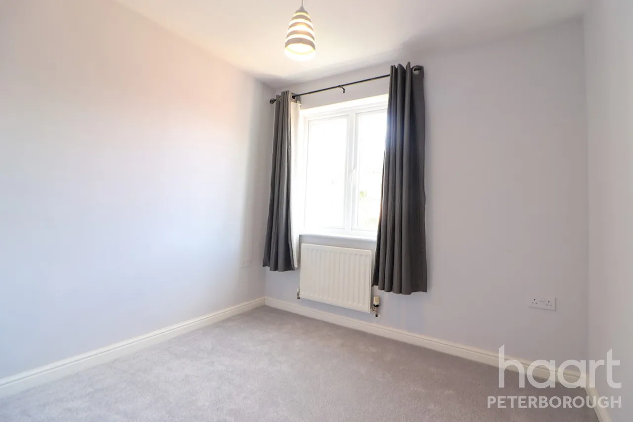 Clover Court, PE7, photo 9