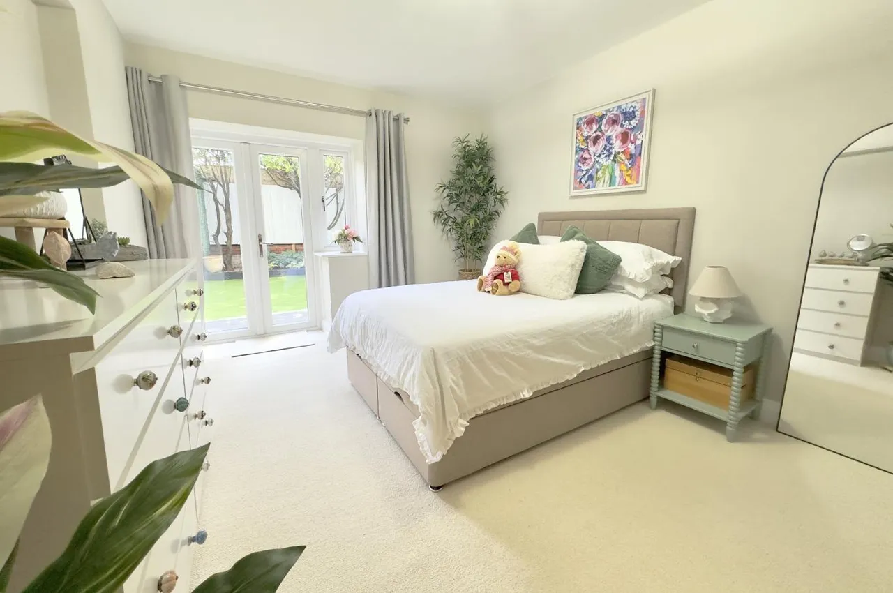 Magnolia Court, BH1, photo 16