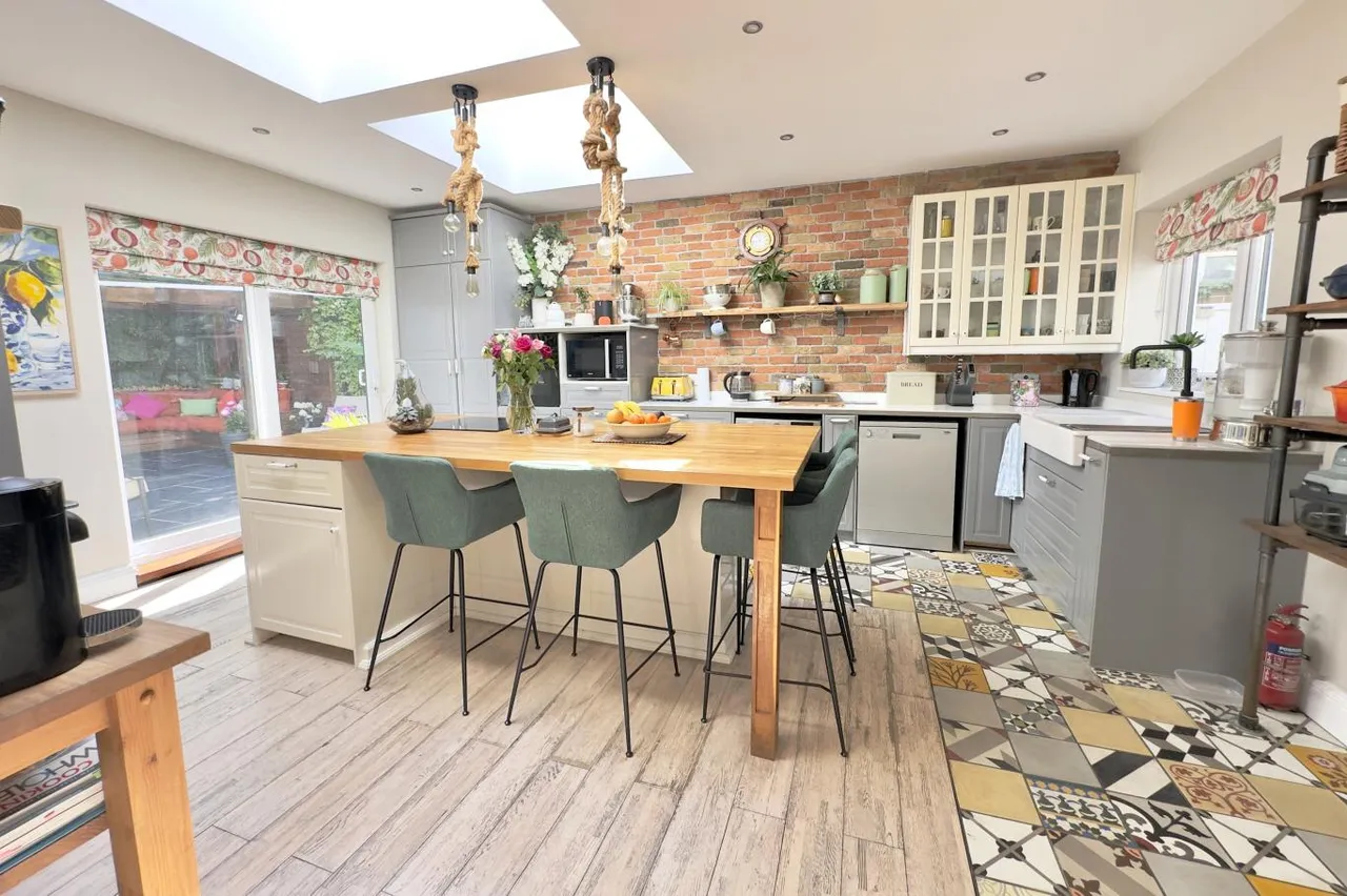 Magnolia Court, BH1, photo 2