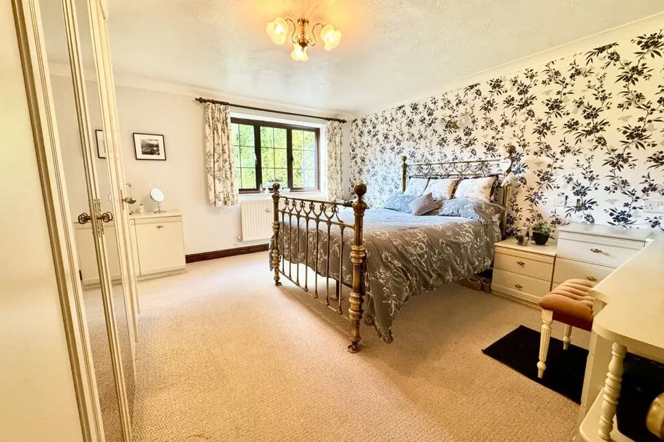 Hall Drive, Willaston, Cheshire, CW5, photo 7