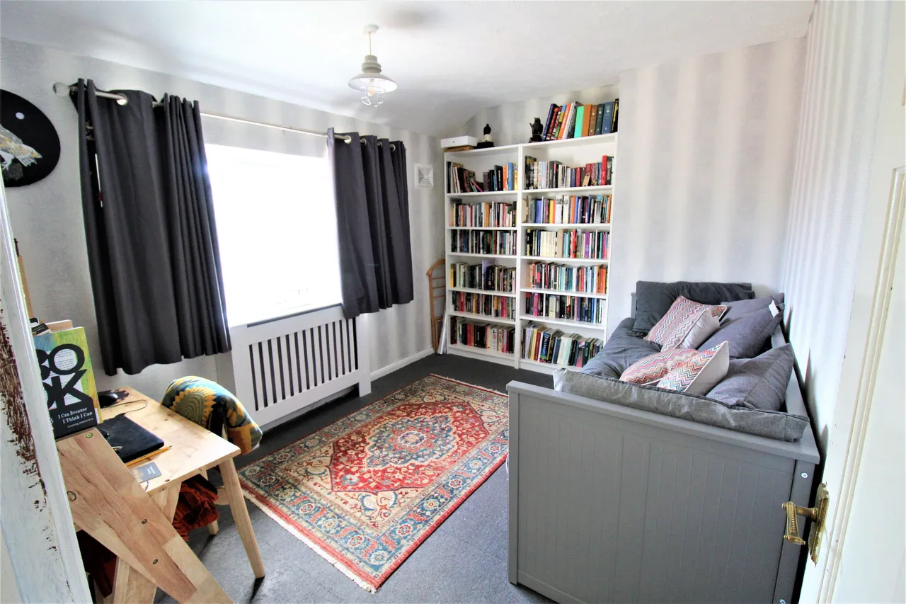Ruskin Road, Grays, Essex, RM16 4HB, photo 8