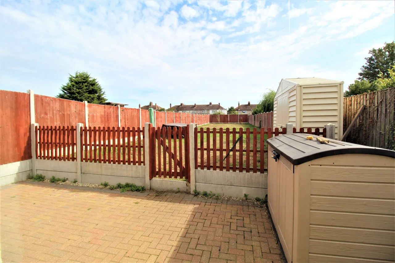 Ruskin Road, Grays, Essex, RM16 4HB, photo 7