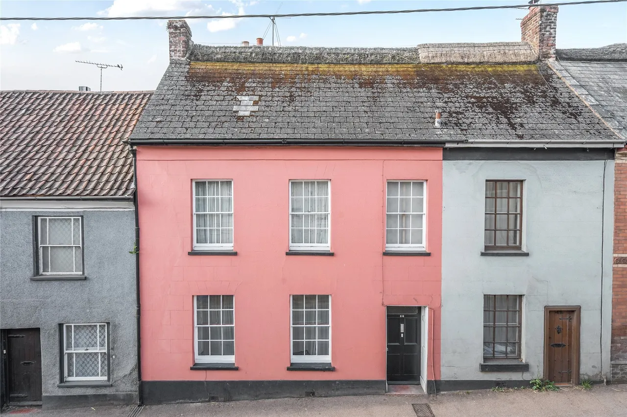 4 bed property for sale — High Street, Crediton, Devon, EX17