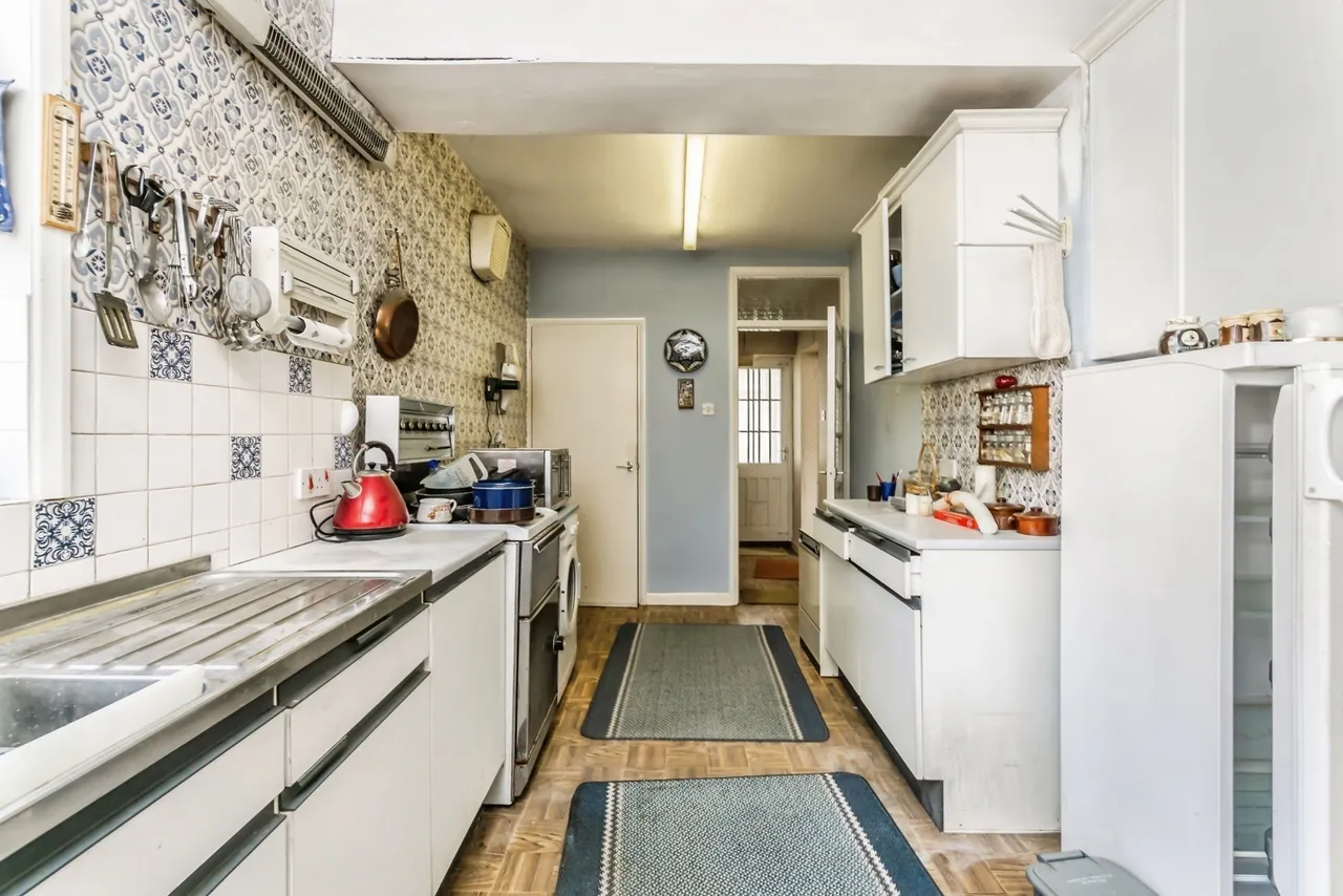 White Knobs Way, Caterham, Surrey, CR3, photo 15