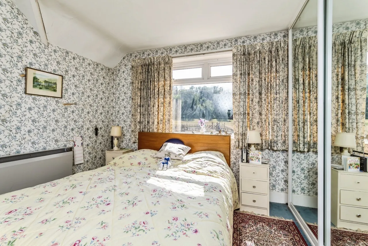 White Knobs Way, Caterham, Surrey, CR3, photo 11