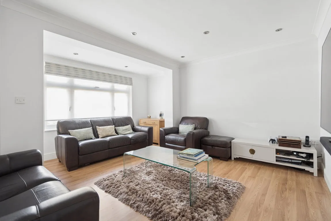 Meredith Close, Pinner, HA5, photo 2