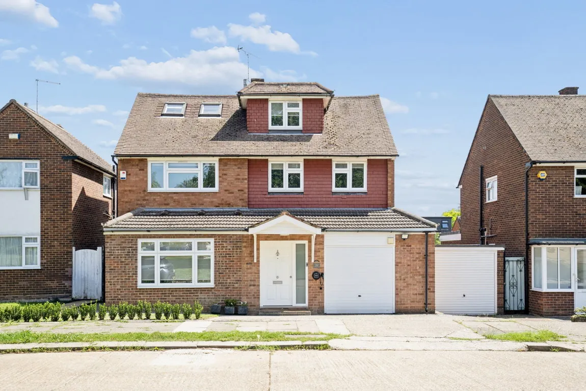 5 bed house for sale, Meredith Close, Pinner, HA5