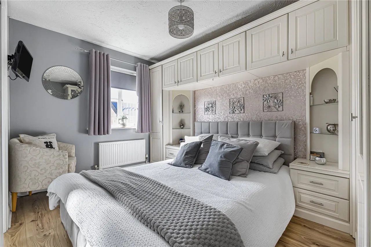 Mackintosh Close, High Halstow, ME3, photo 13