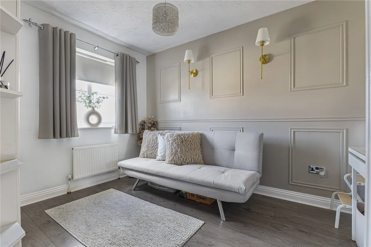 Mackintosh Close, High Halstow, ME3, photo 18