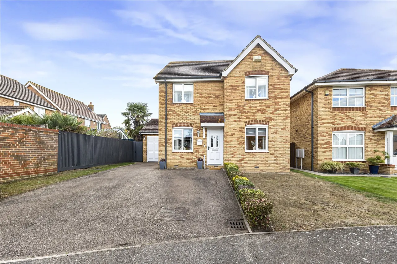 4 bed house for sale, Mackintosh Close, High Halstow, ME3