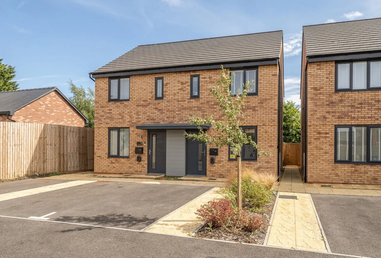 2 bed house for sale — Athelai Close, Gloucestershire, Down Hatherley, GL2 9AP