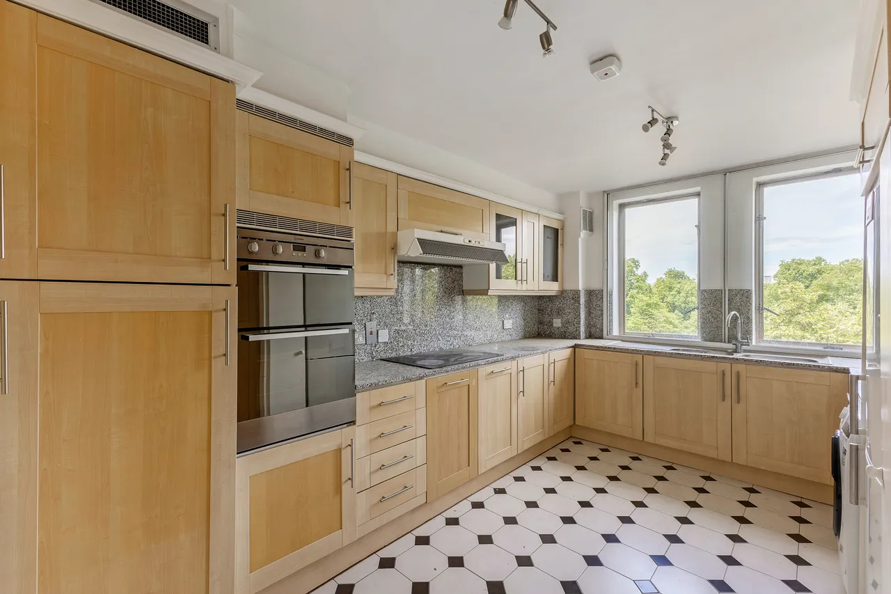 South Lodge, Knightsbridge, W7, photo 4