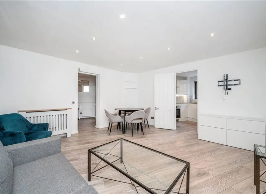 Prospect Place, Wapping Wall, E1W, photo 3